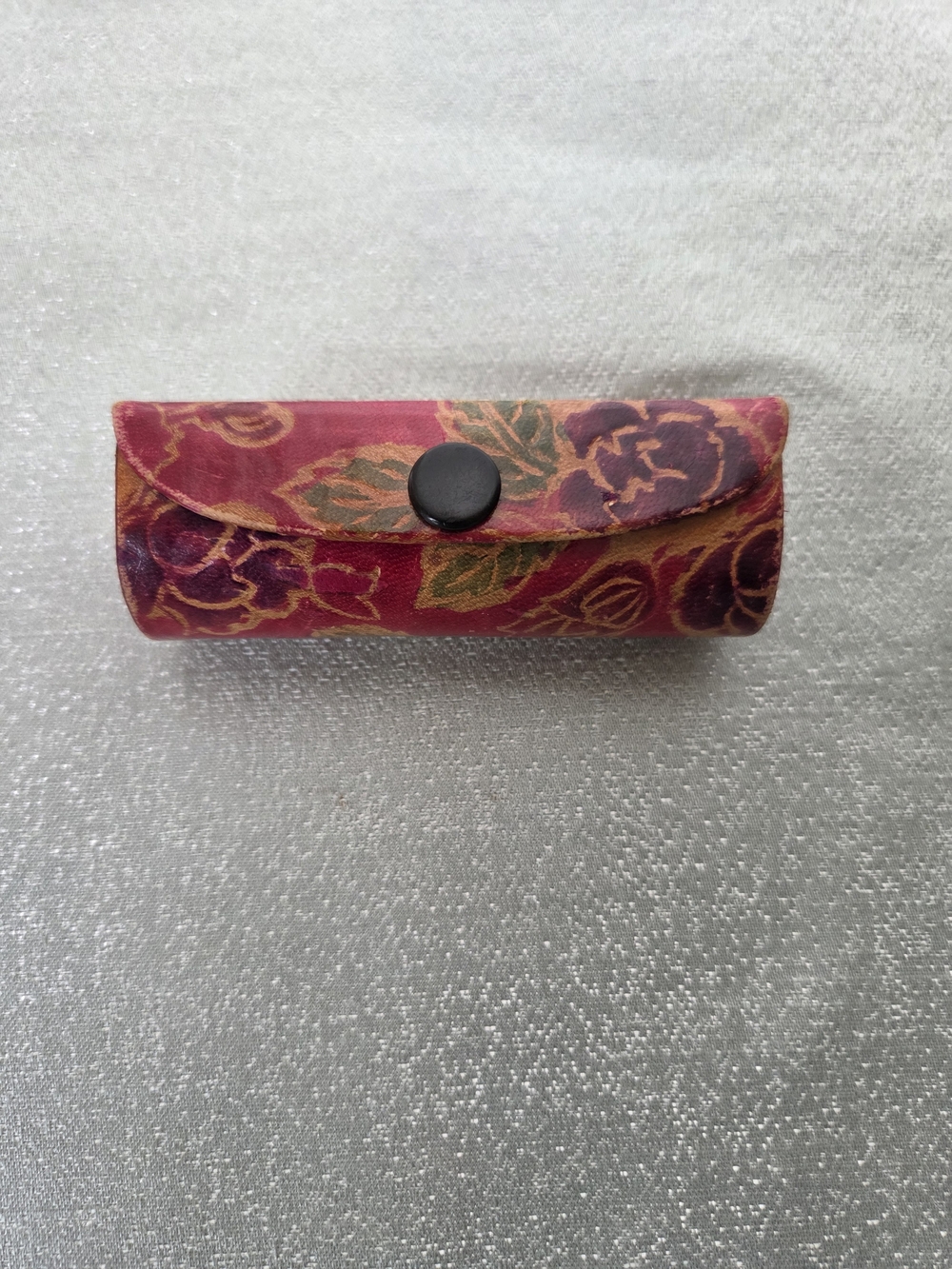 Engraved Like Textured Leather Floral Design Lipstick Compact Case Older Vintage